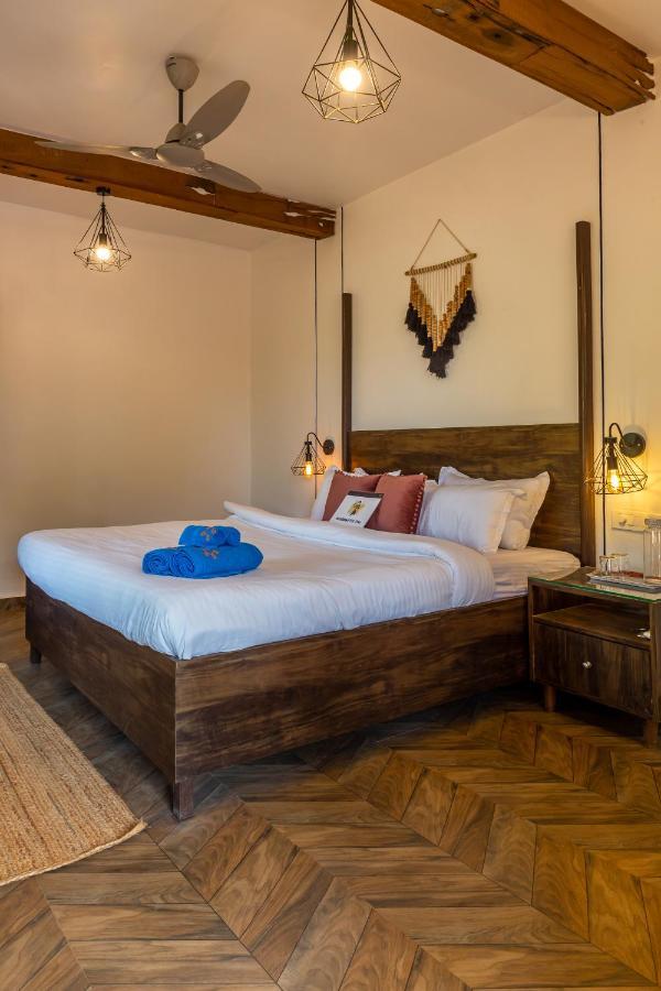 Saffronstays Apricus Farm, Карджат Екстериор снимка
