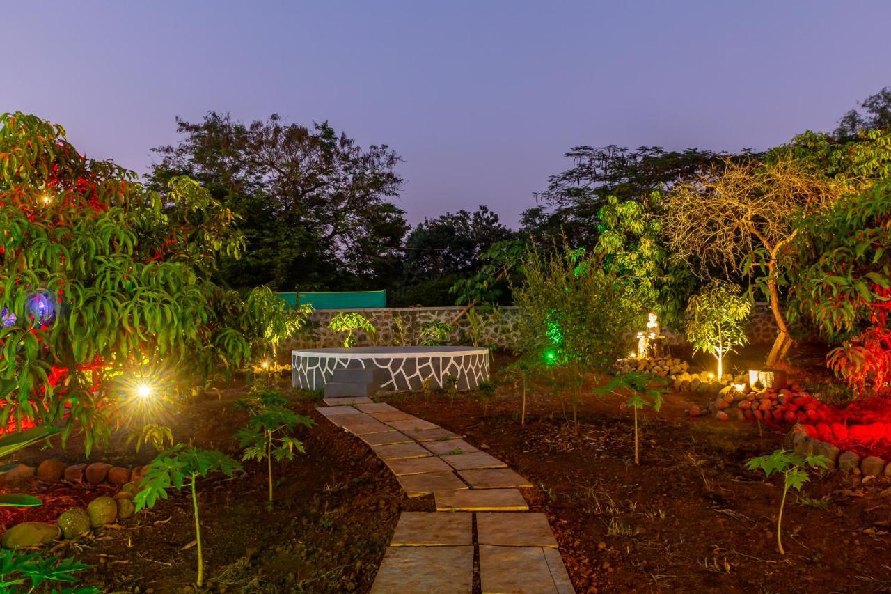 Saffronstays Apricus Farm, Карджат Екстериор снимка