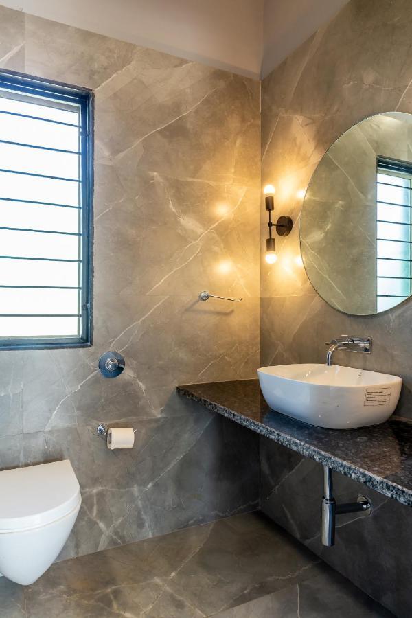 Saffronstays Apricus Farm, Карджат Екстериор снимка