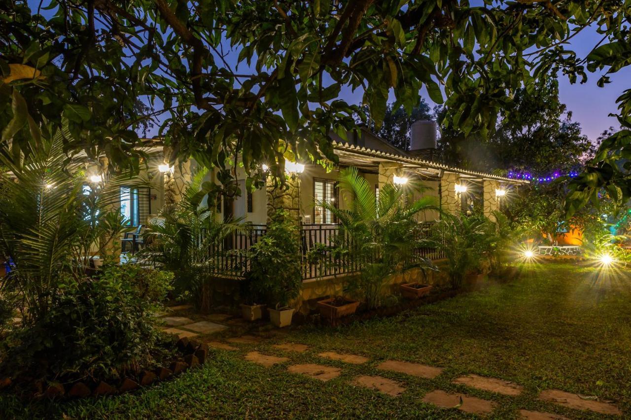 Saffronstays Apricus Farm, Карджат Екстериор снимка