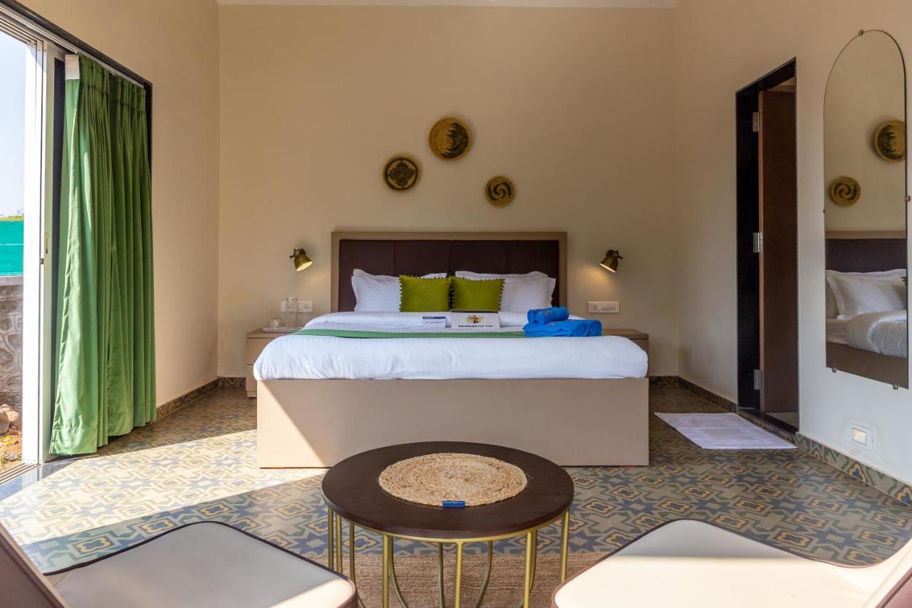 Saffronstays Apricus Farm, Карджат Екстериор снимка